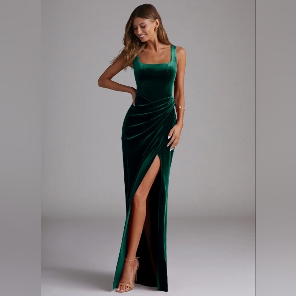 Azazie Mero Emerald Mermaid Pleated Velvet Dress